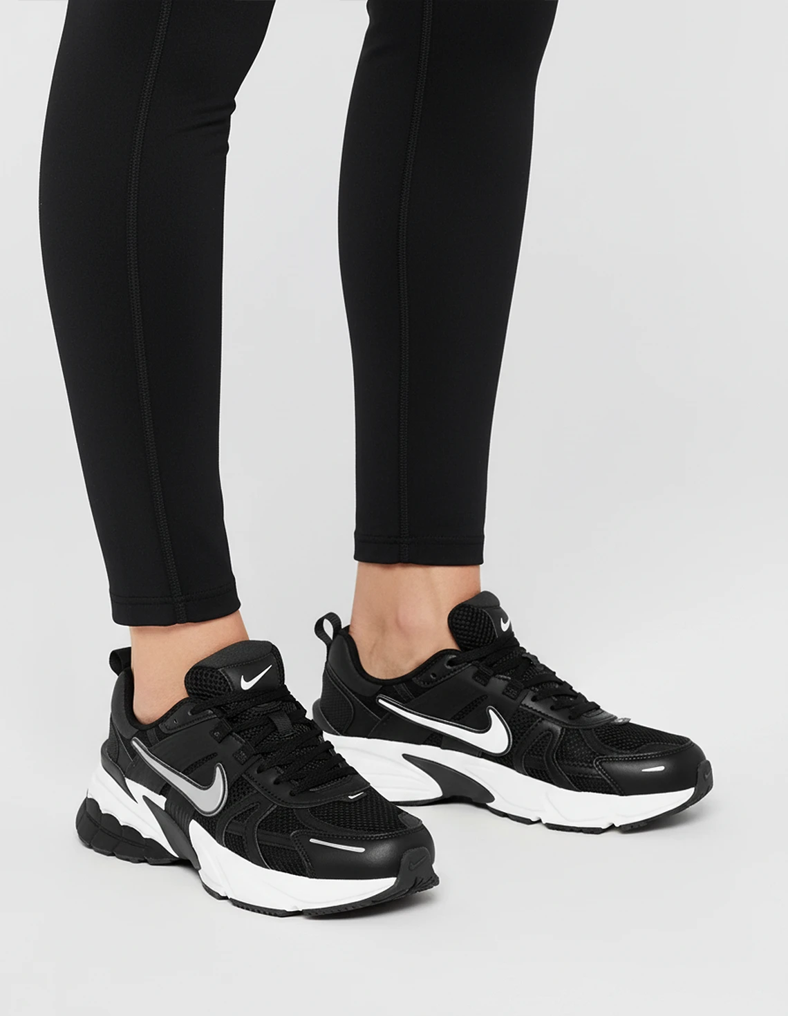 کفش دویدن زنانه نایک Nike V2K Run W