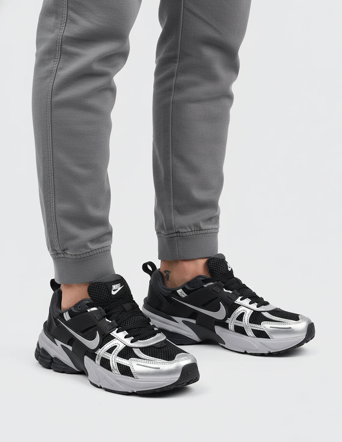 کفش دویدن مردانه نایک Nike V2K Run M