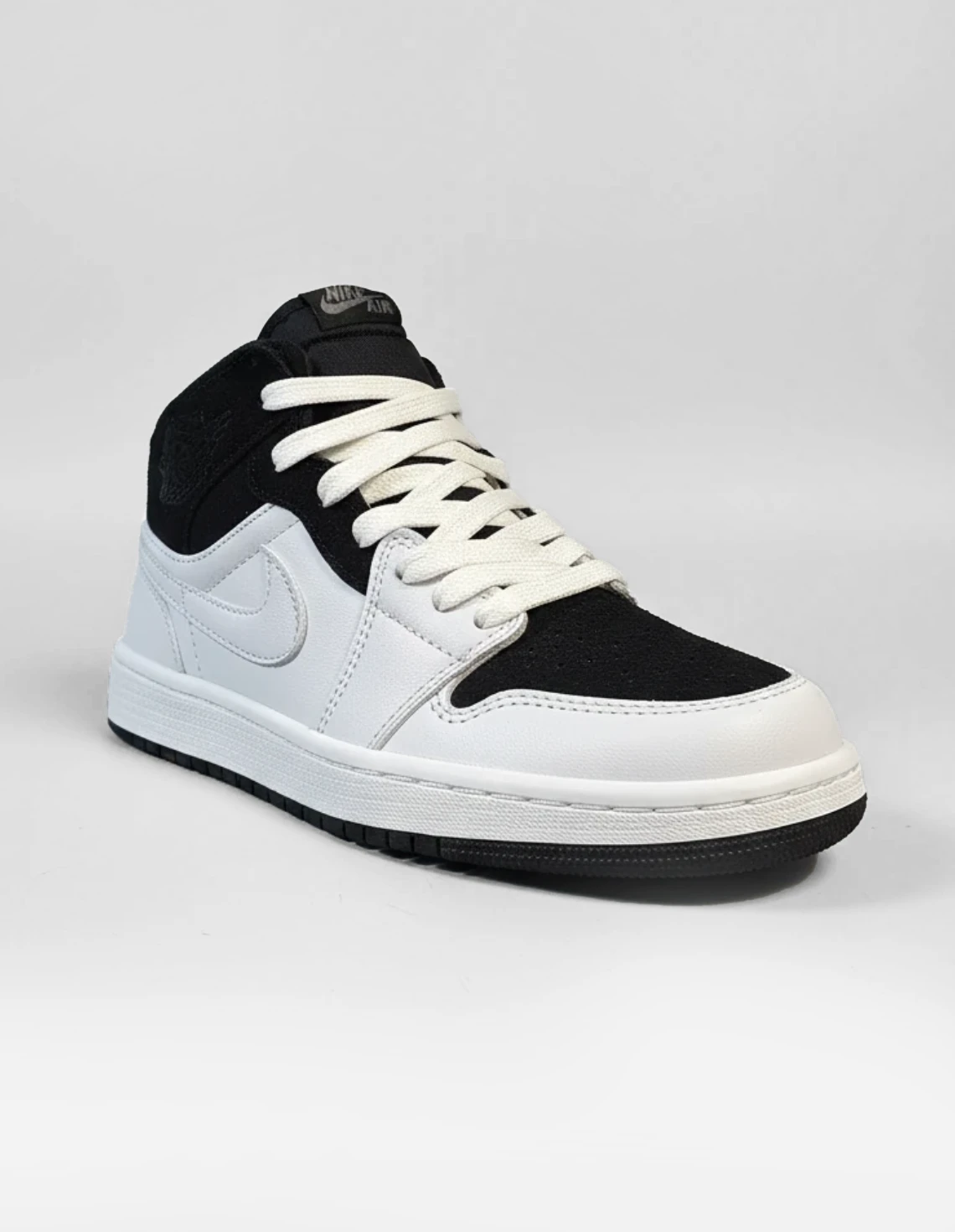 کفش روزانه زنانه نایکی Air Jordan 1 Mid Dark W